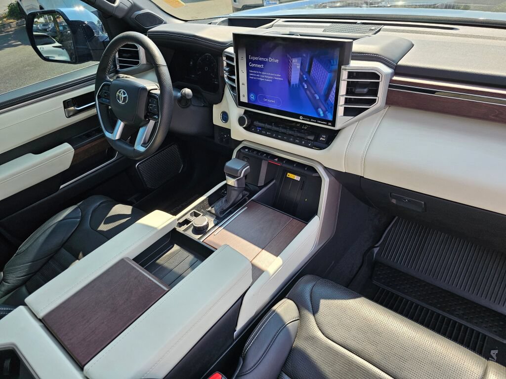 Used 2023 Toyota Sequoia Platinum AWD/4WD image 32