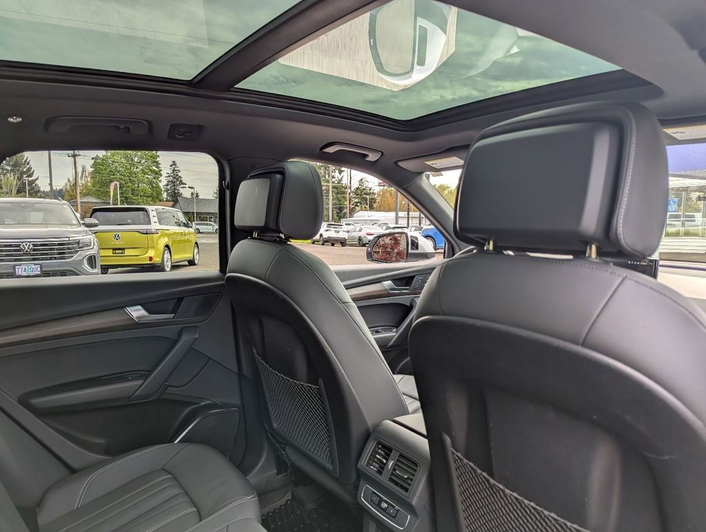 Used 2023 Audi Q5 2.0T Premium w/ Convenience Package AWD/4WD image 35