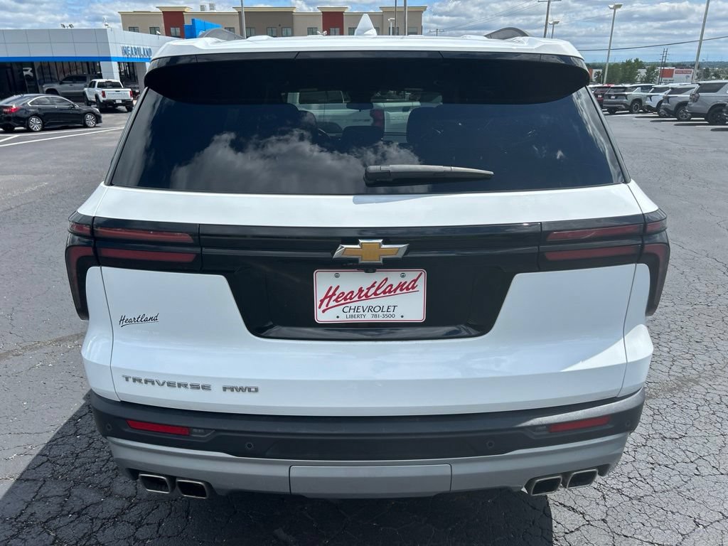 Used 2025 Chevrolet Traverse LT w/ Sun and Wheel Package AWD/4WD image 6