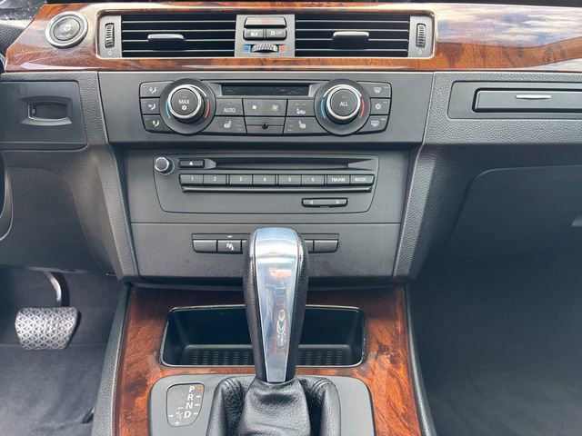 Used 2012 BMW 335i Coupe image 11