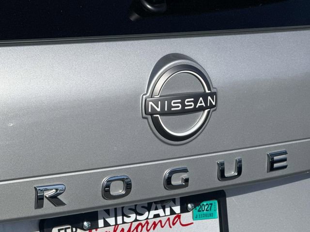 Certified 2023 Nissan Rogue SV image 6