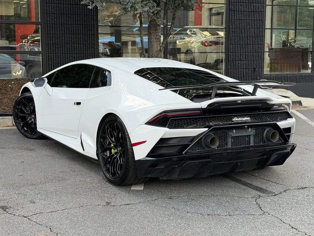 Used 2021 Lamborghini Huracan EVO RWD image 18