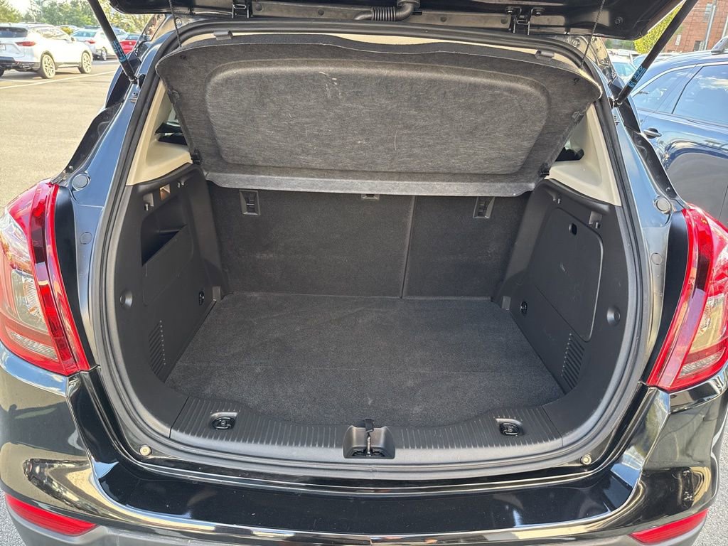 Certified 2022 Buick Encore Preferred w/ Safety Package image 33