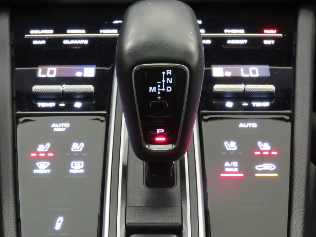 Certified 2023 Porsche Cayenne Coupe AWD/4WD image 28