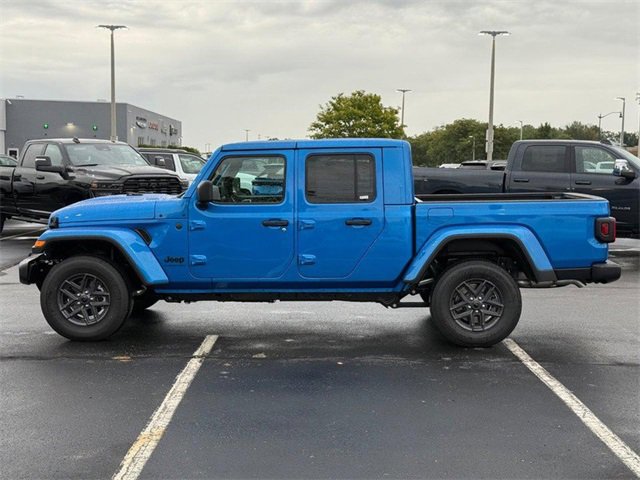 New 2025 Jeep Gladiator Sport image 8