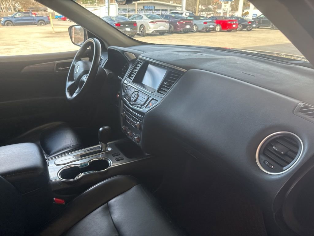 Used 2019 Nissan Pathfinder SL image 14