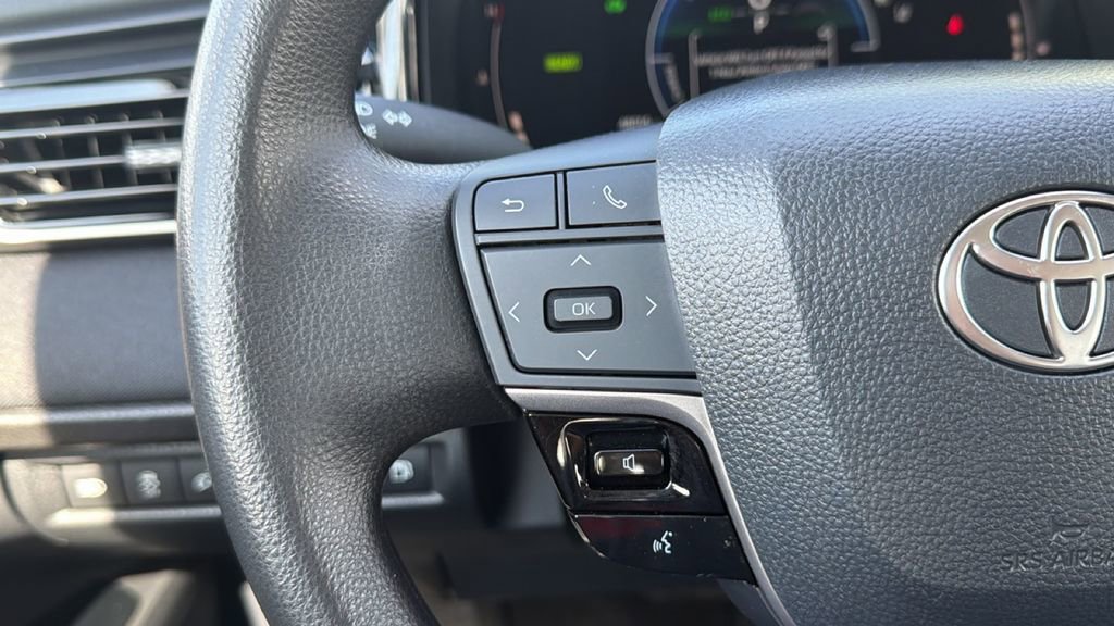 Certified 2025 Toyota Camry LE image 25