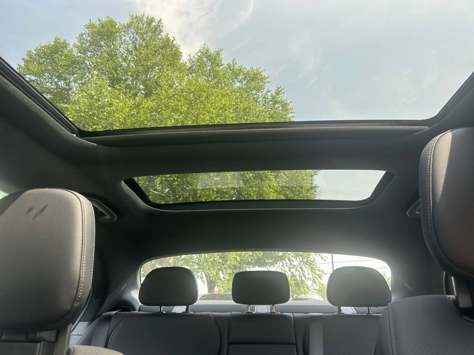 New 2025 Mercedes-Benz C 300 4MATIC Sedan image 21