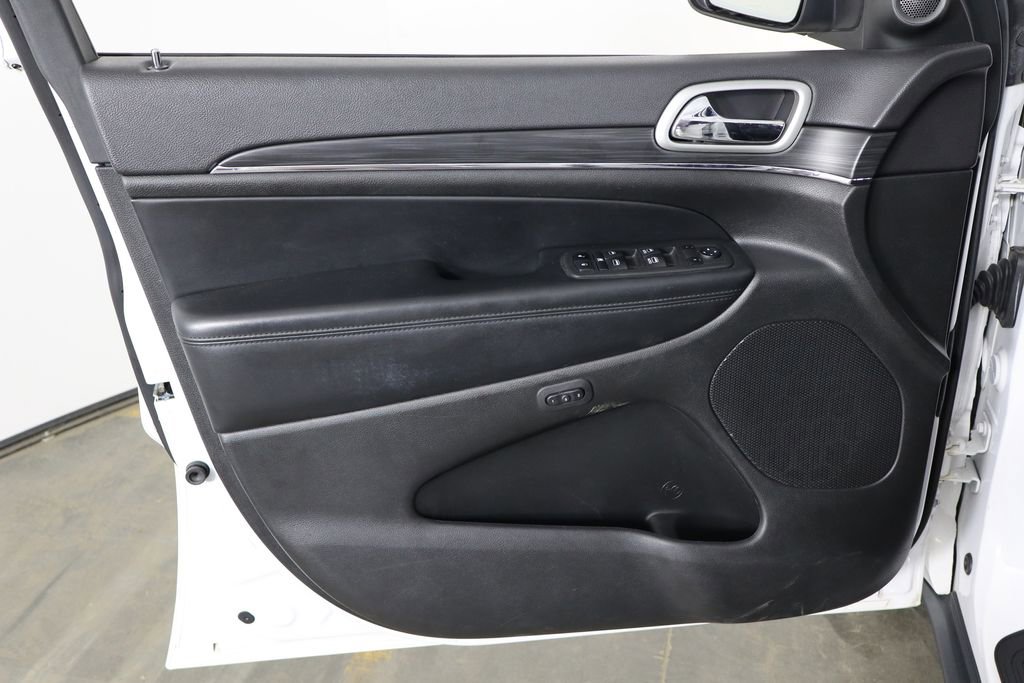 Used 2022 Jeep Grand Cherokee Limited AWD/4WD image 19