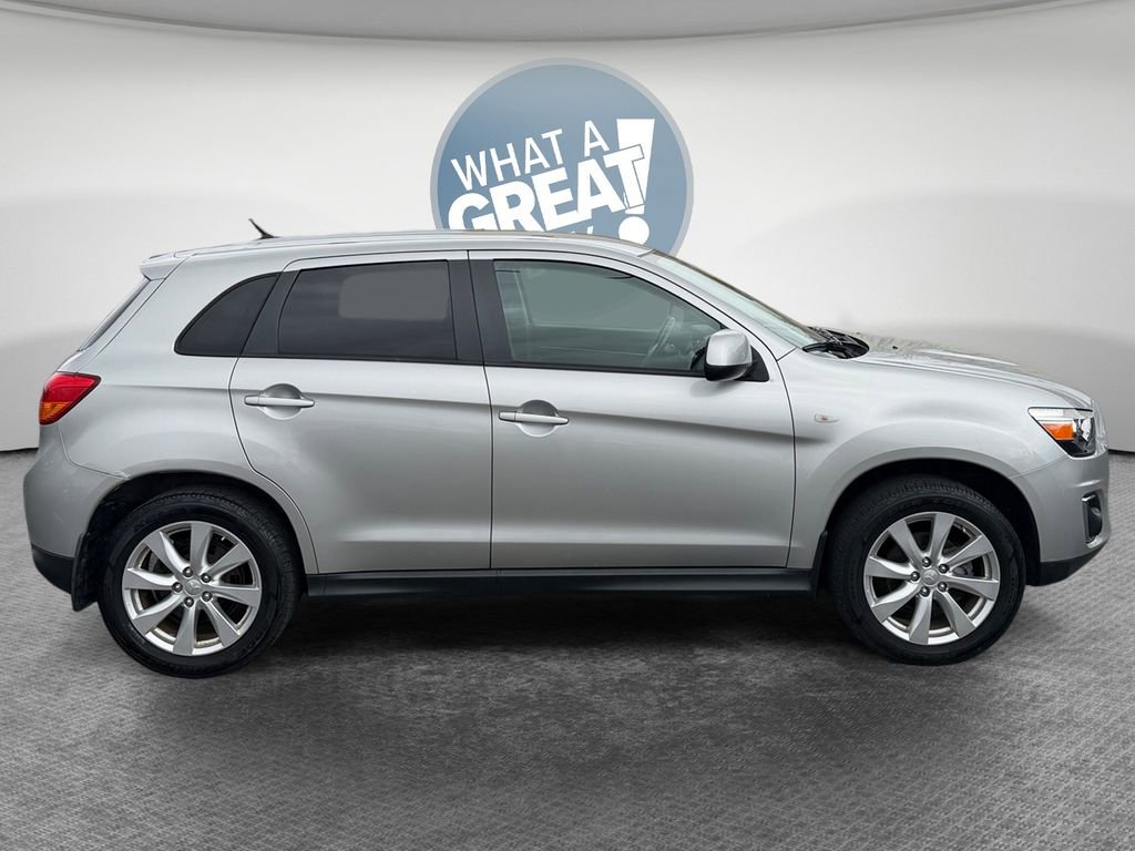 Used 2015 Mitsubishi Outlander Sport ES image 2