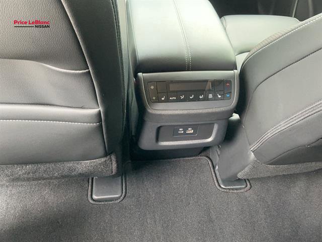 Used 2024 Nissan Pathfinder SL w/ SL Premium Package image 19