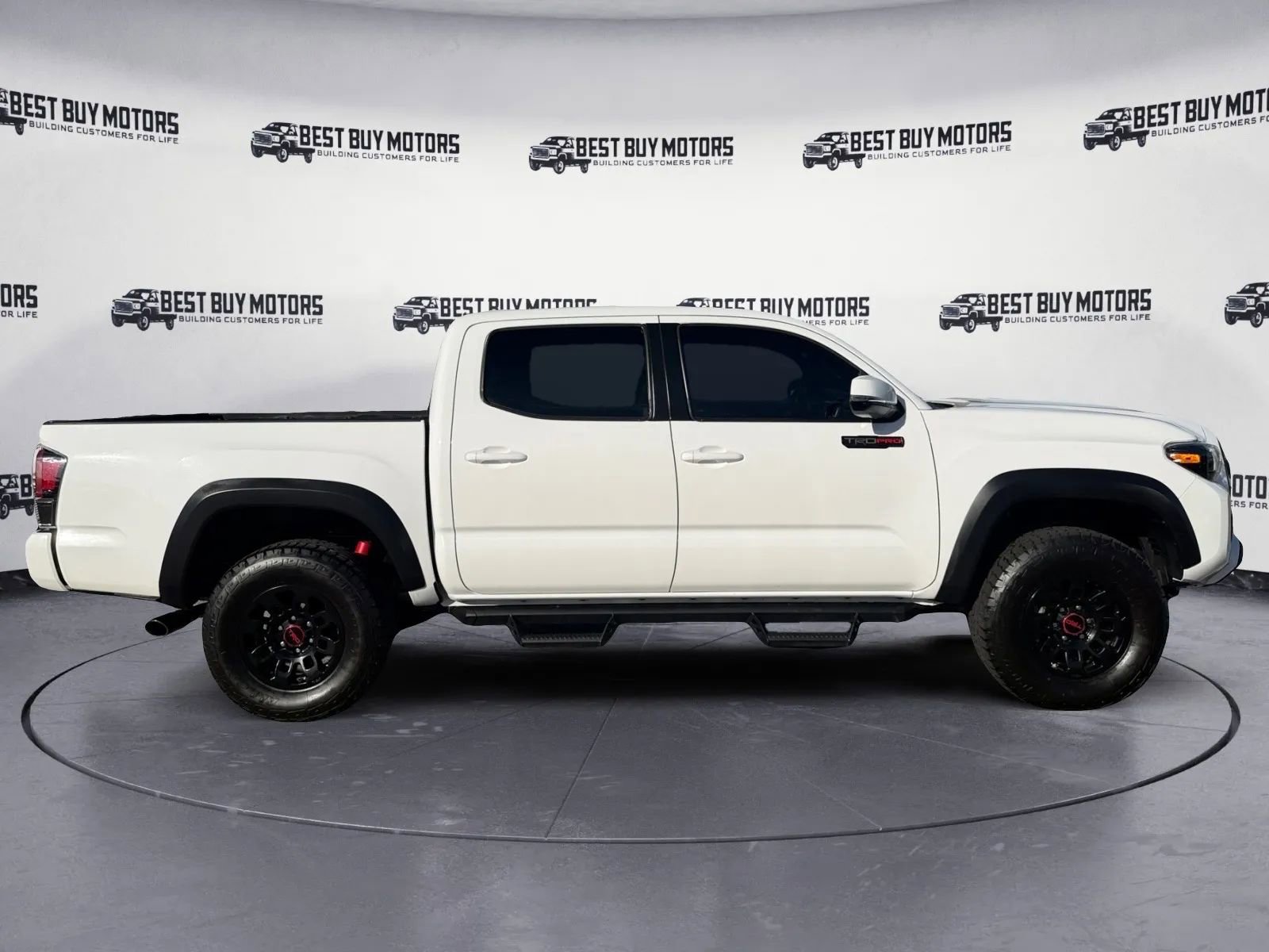 Used 2019 Toyota Tacoma TRD Pro AWD/4WD image 9