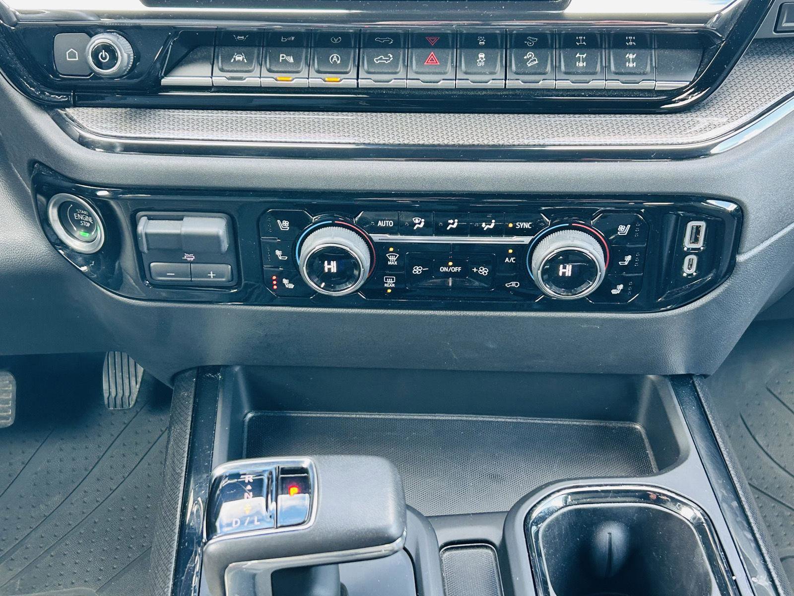 Used 2022 Chevrolet Silverado 1500 ZR2 w/ Technology Package image 27