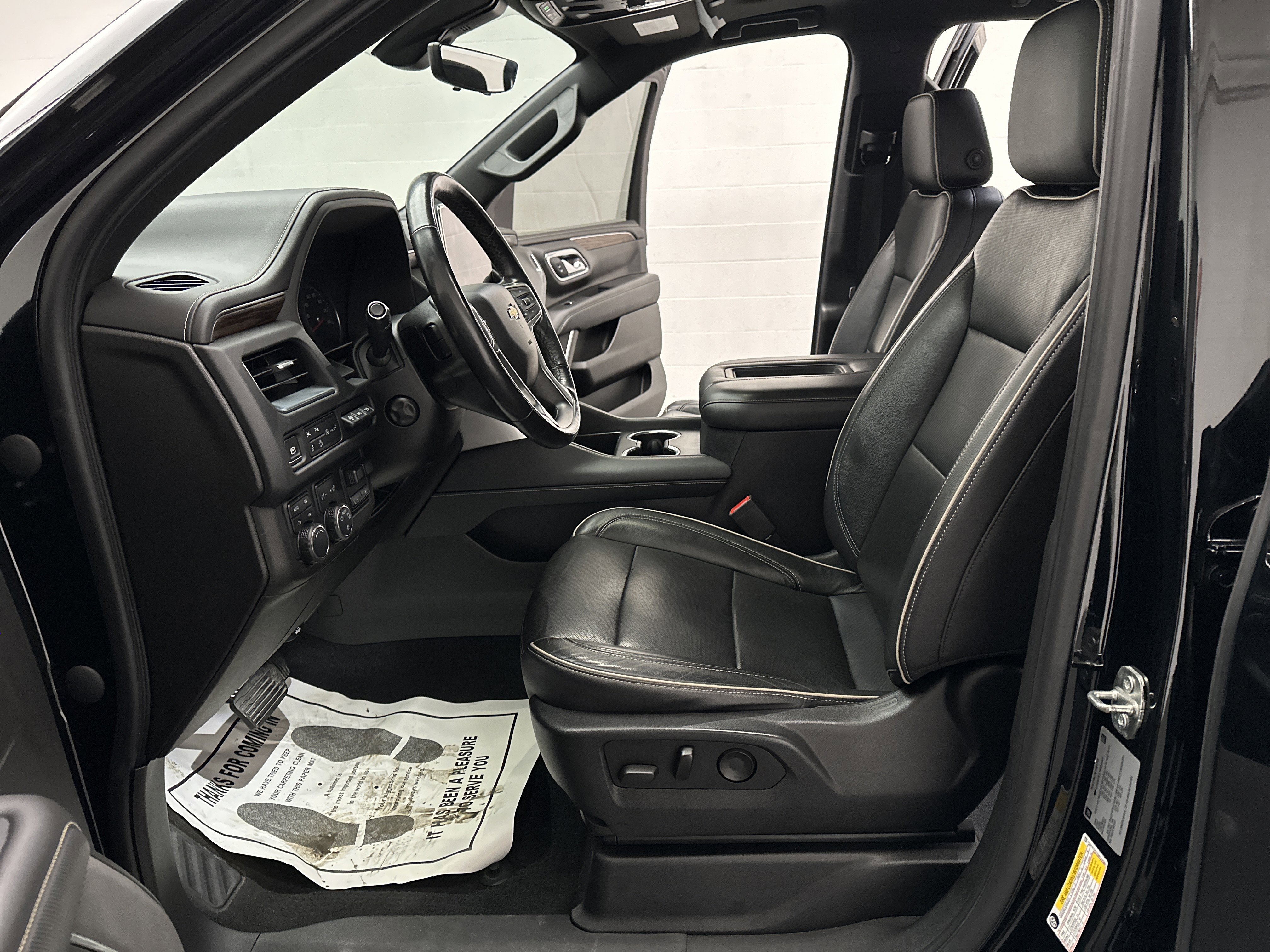 Used 2021 Chevrolet Tahoe Premier w/ Premium Package image 20