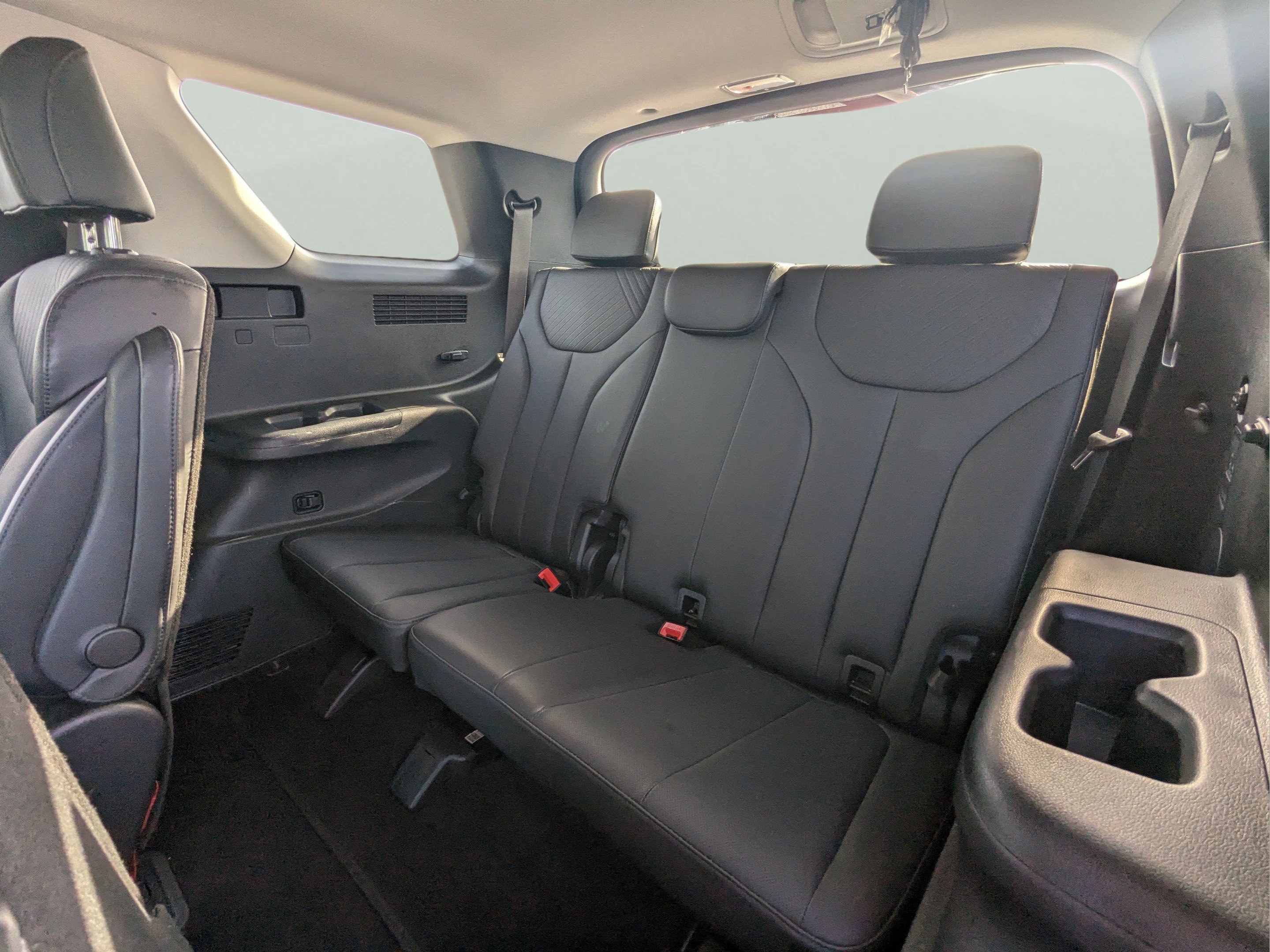 Used 2024 Hyundai Palisade SEL FWD image 12