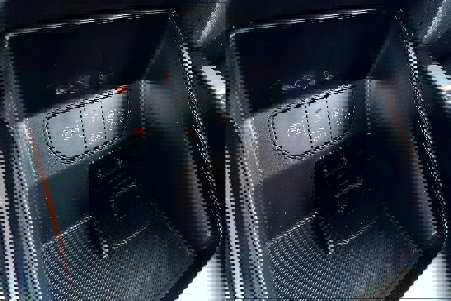 Used 2024 Kia Sorento S image 30