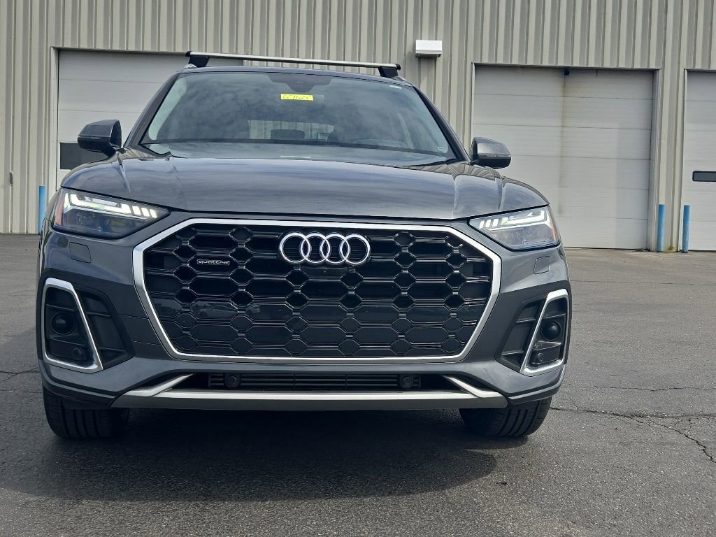 Used 2023 Audi Q5 2.0T Prestige w/ Prestige Package AWD/4WD image 3