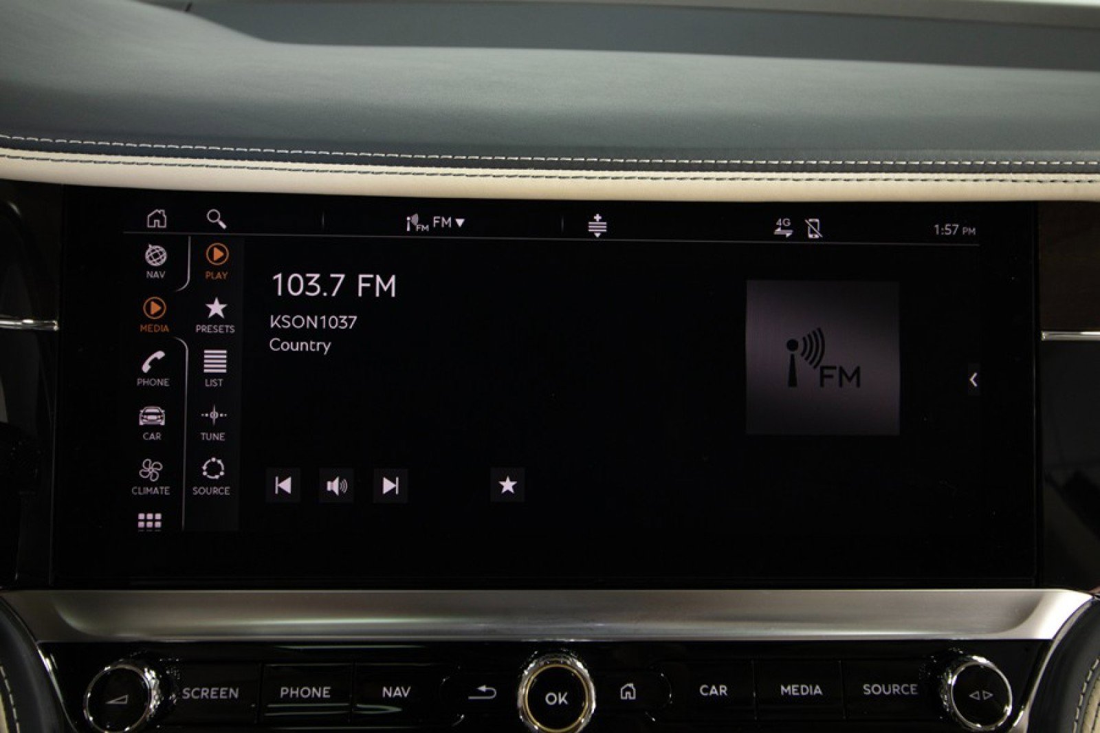 Used 2021 Bentley Flying Spur W12 image 31