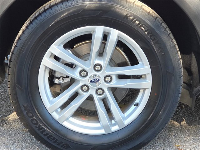 Certified 2024 Ford Explorer XLT w/ Equipment Group 202A image 9