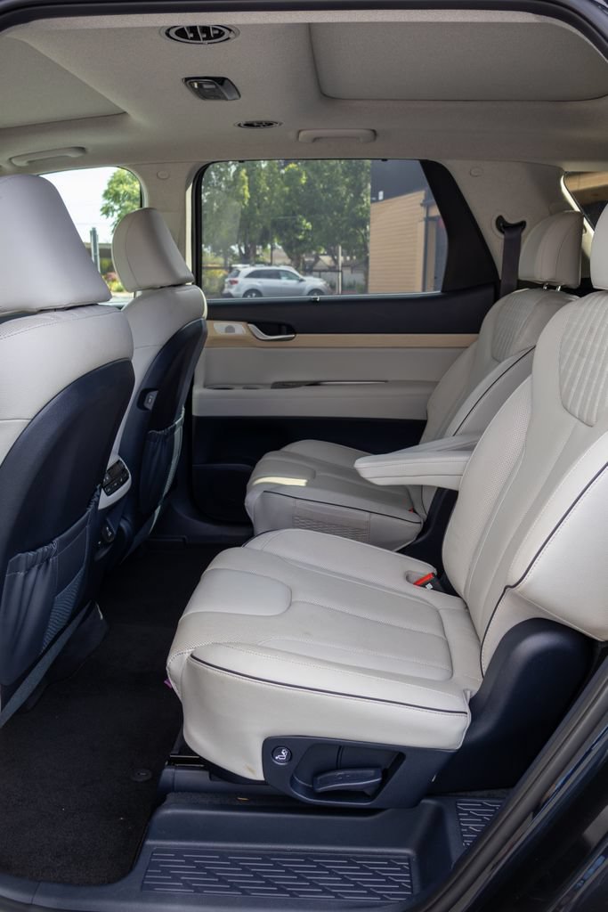Used 2023 Hyundai Palisade Limited AWD/4WD image 14