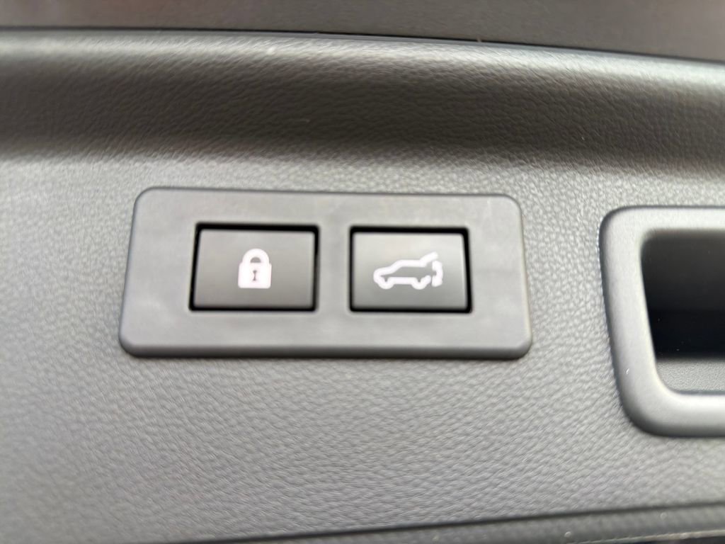 Certified 2023 Subaru Forester Limited image 33