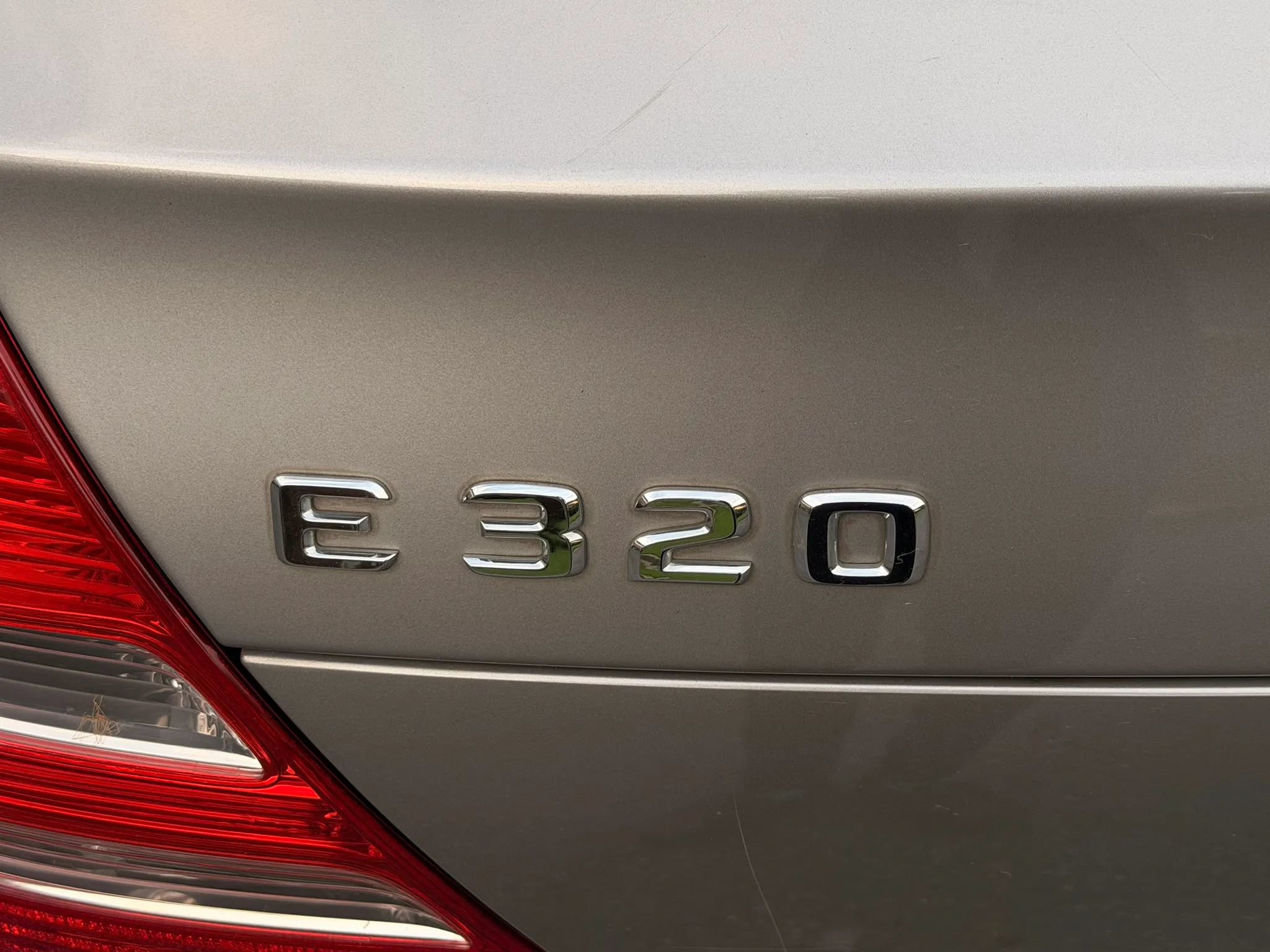 Used 2006 Mercedes-Benz E 320 CDI Sedan image 26