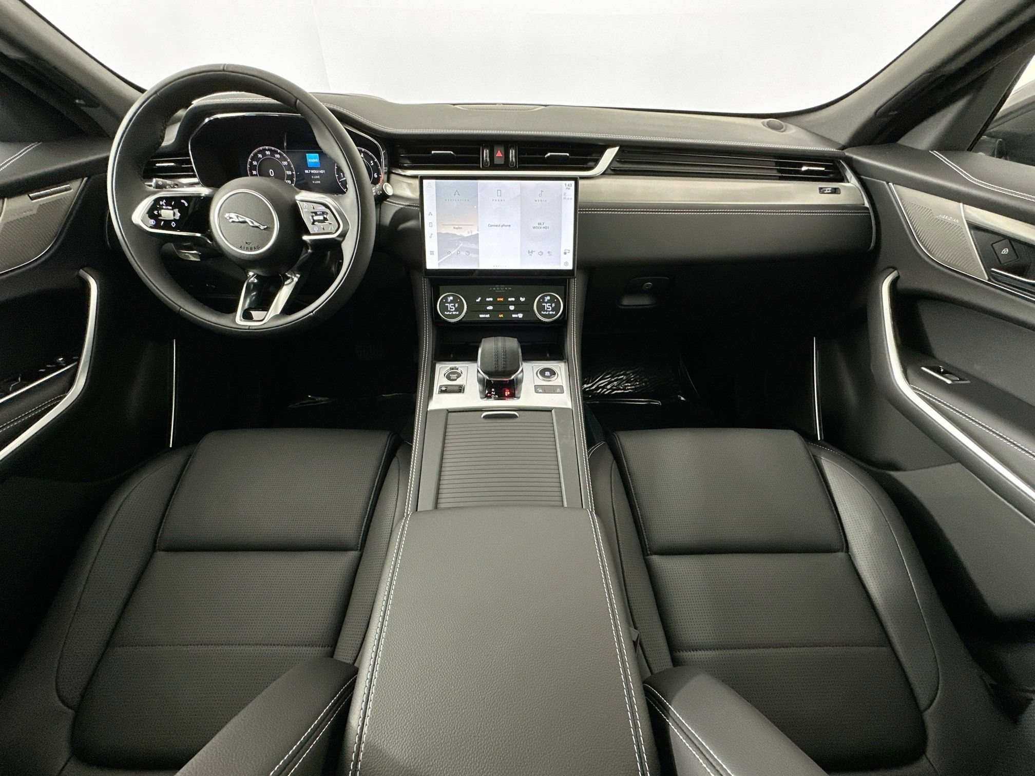 Certified 2026 Jaguar F-PACE R-Dynamic S AWD/4WD image 21