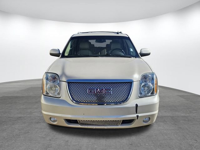 Used 2013 GMC Yukon XL Denali image 2