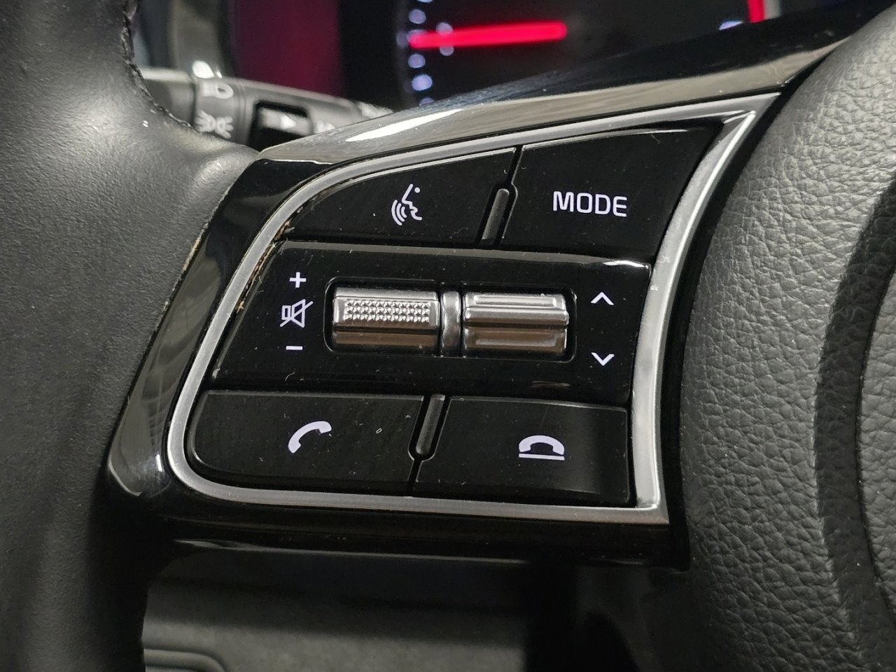 Used 2023 Kia Seltos S w/ Navigation Package image 31