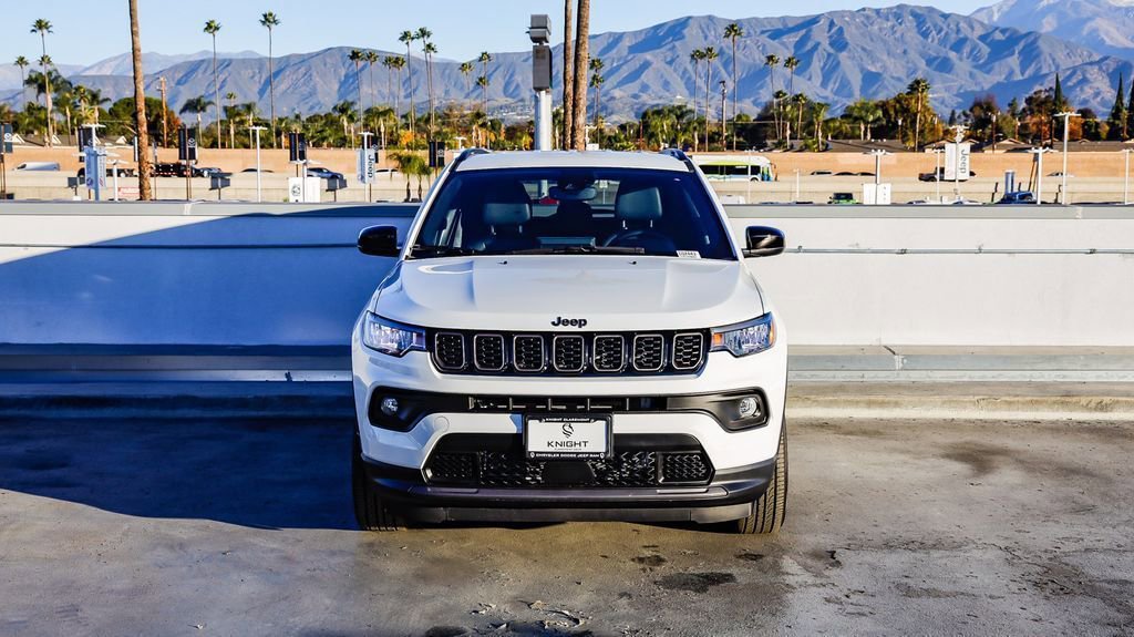 New 2026 Jeep Compass Latitude image 3
