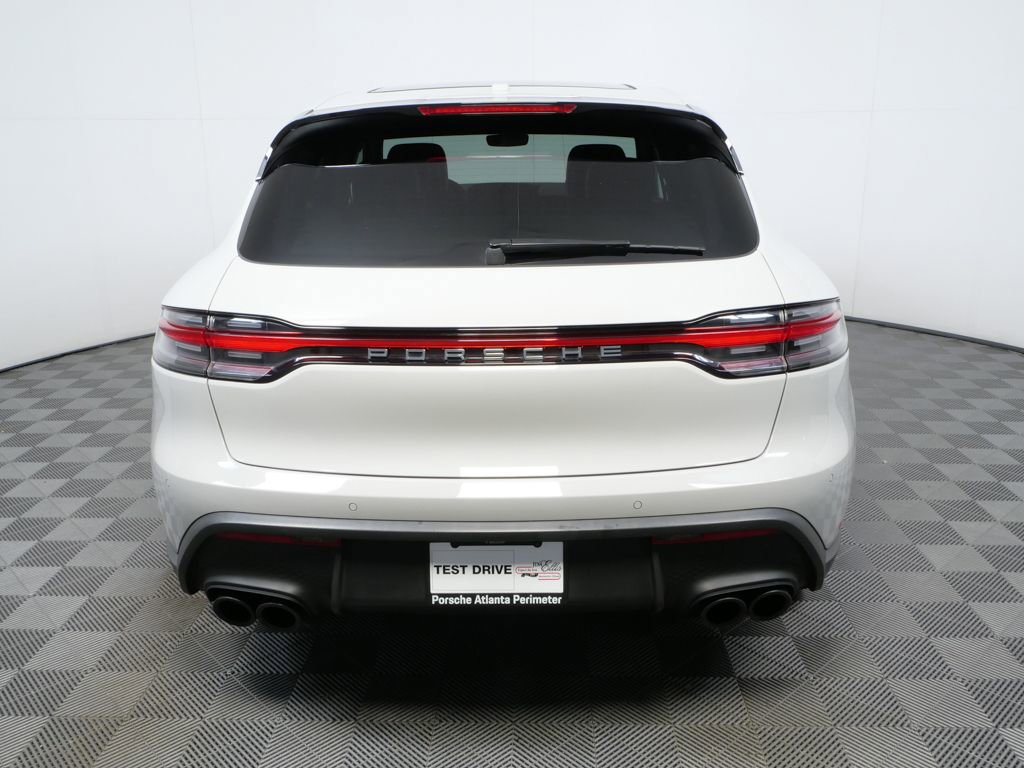 Certified 2024 Porsche Macan image 28