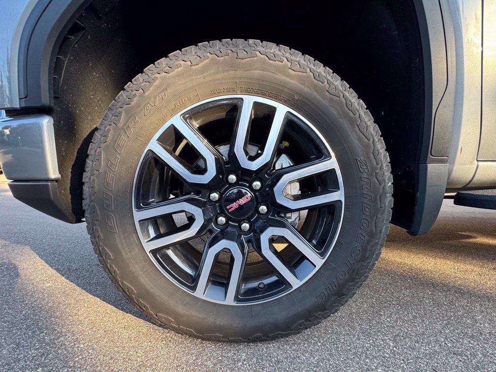 Used 2026 GMC Sierra 1500 AT4 w/ AT4 Premium Package AWD/4WD image 18