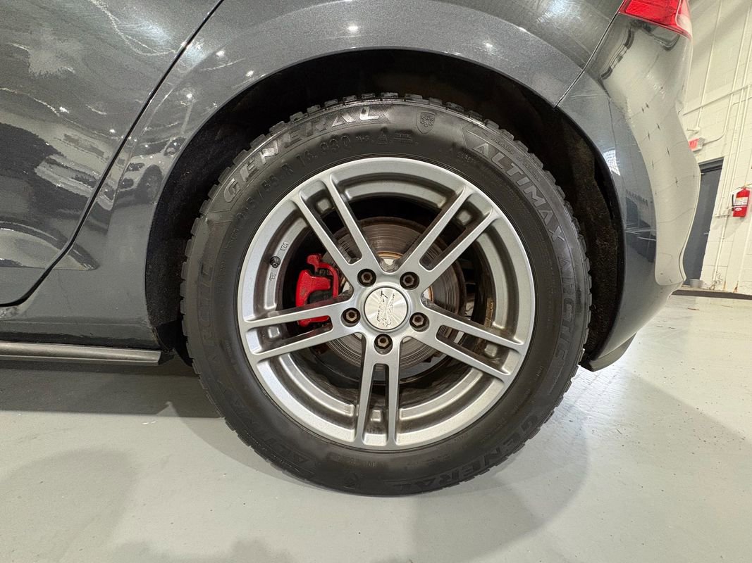 Used 2016 Volkswagen GTI S FWD image 39