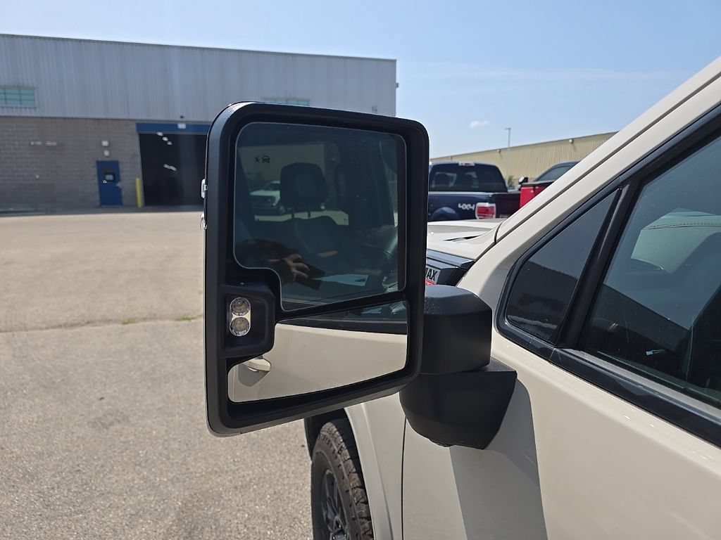 Used 2026 GMC Sierra 2500 AT4 w/ AT4 Premium Plus Package AWD/4WD image 7
