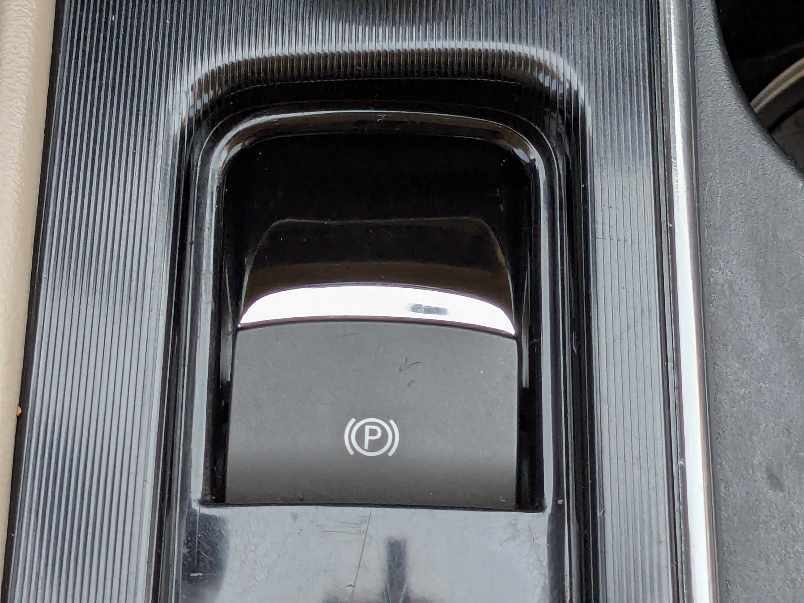 Used 2021 Lincoln Corsair Reserve w/ Equipment Group 201A image 21