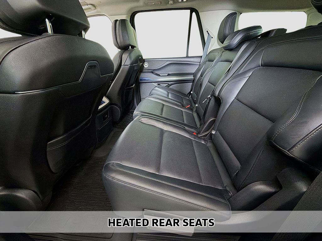 Used 2025 Lincoln Navigator Reserve AWD/4WD image 9