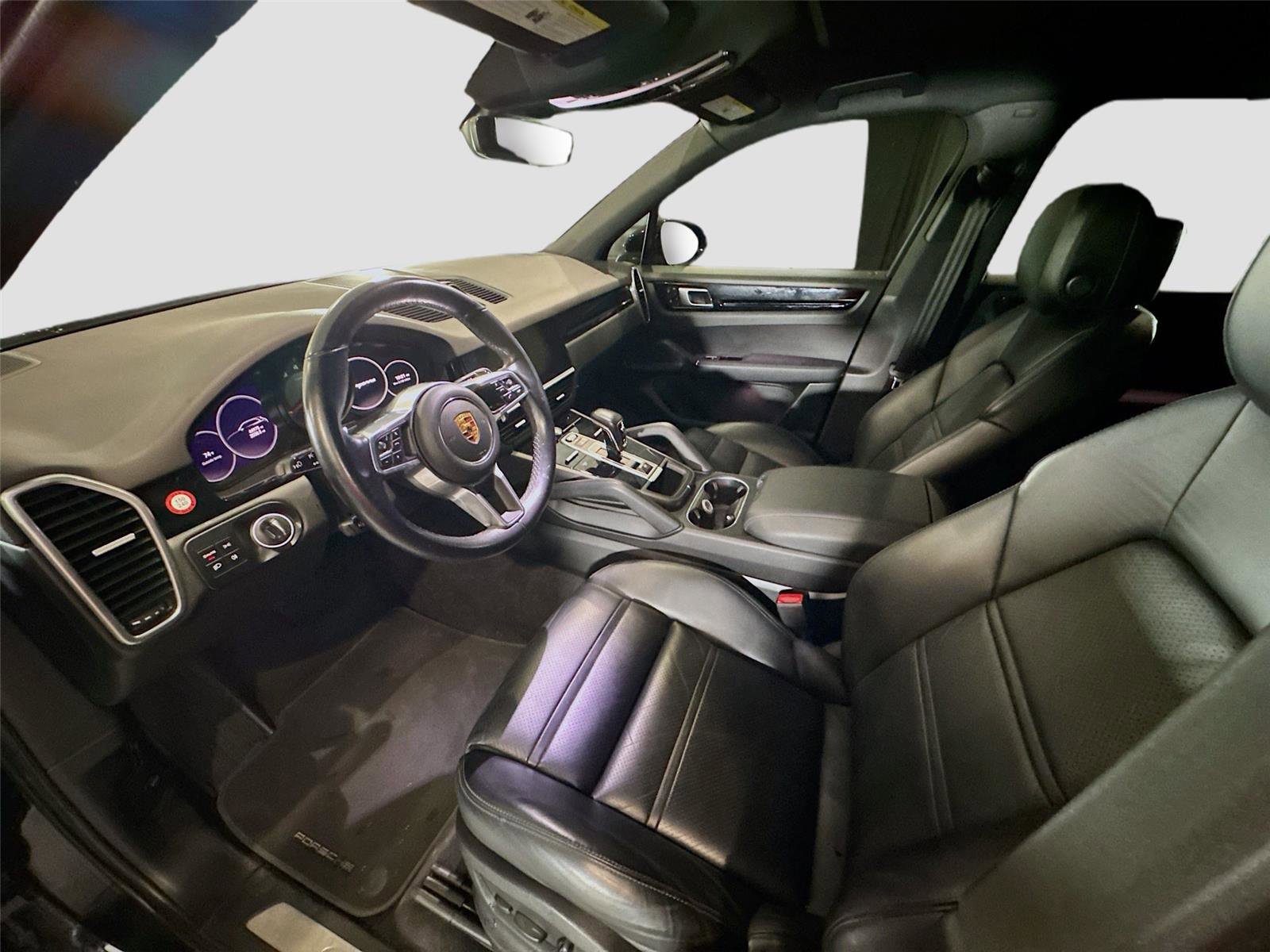 Used 2022 Porsche Cayenne image 11