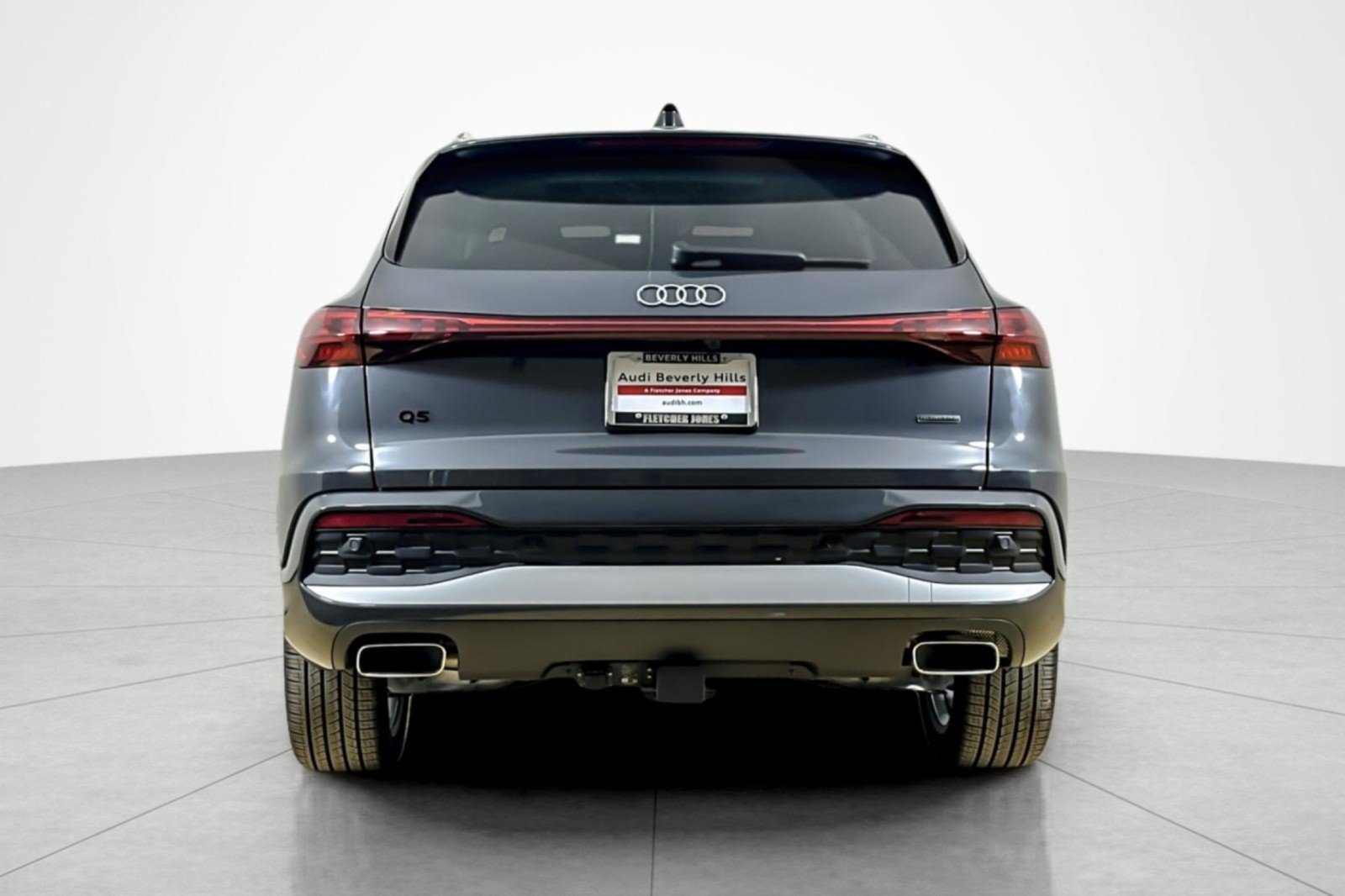 Used 2025 Audi Q5 Premium Plus w/ Premium Plus AWD/4WD image 4