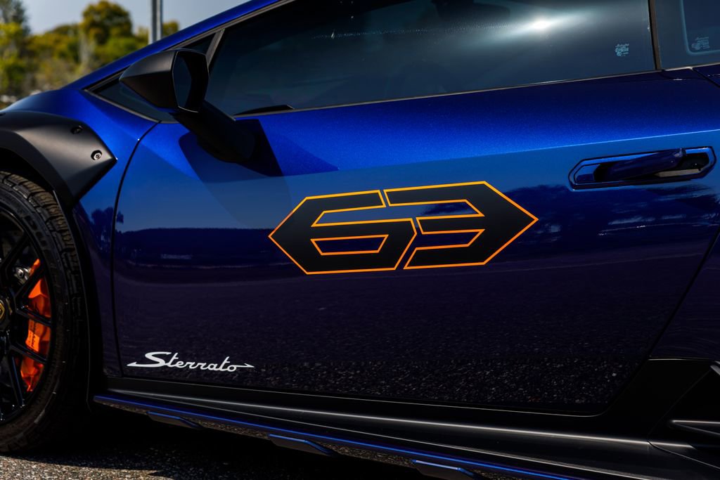 Used 2023 Lamborghini Huracan Sterrato image 18
