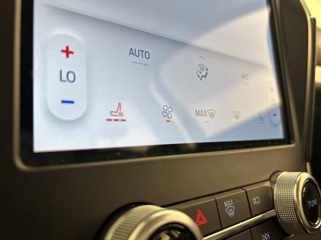 Used 2024 Ford Edge SEL image 21