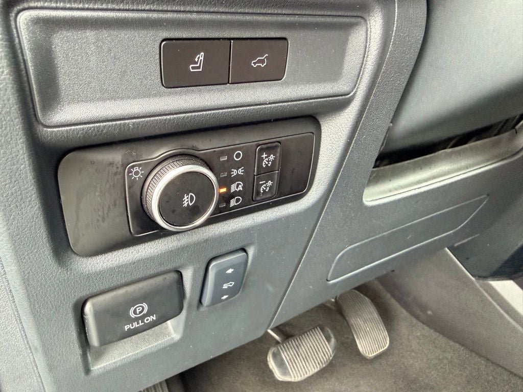 Used 2024 Ford Expedition Max Limited AWD/4WD image 24