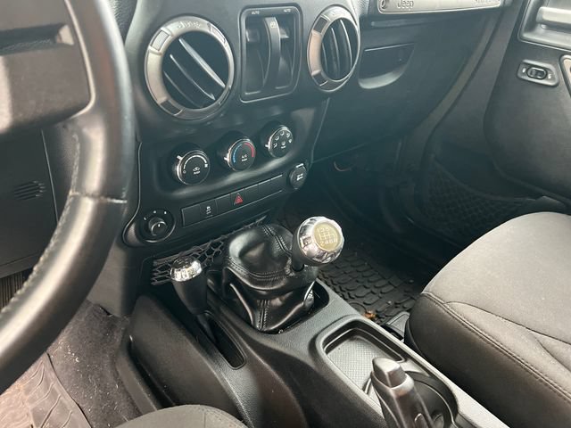 Used 2015 Jeep Wrangler Sport w/ Quick Order Package 23S AWD/4WD image 11