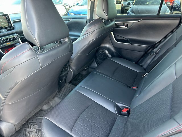 Used 2021 Toyota RAV4 TRD Off-Road image 31
