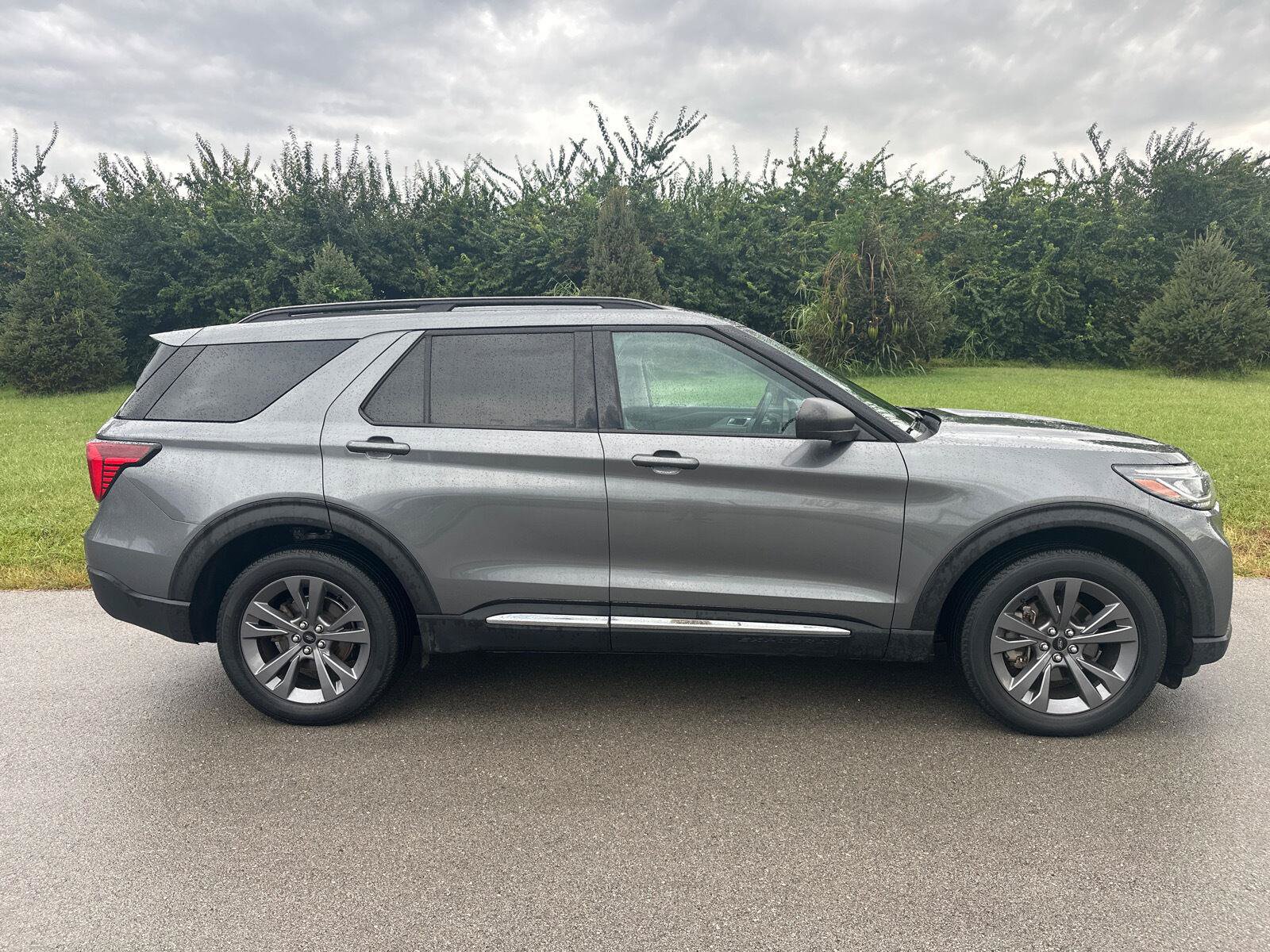 Used 2025 Ford Explorer Active w/ Active Comfort Package AWD/4WD image 7