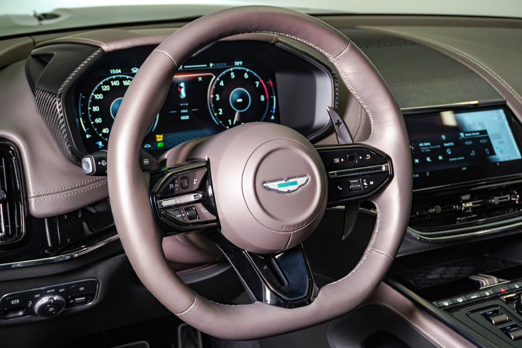 Used 2025 Aston Martin DBX 707 AWD/4WD image 25