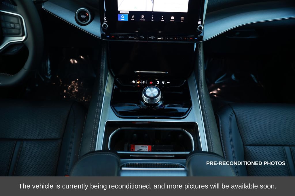 Used 2024 Jeep Wagoneer Series II image 32