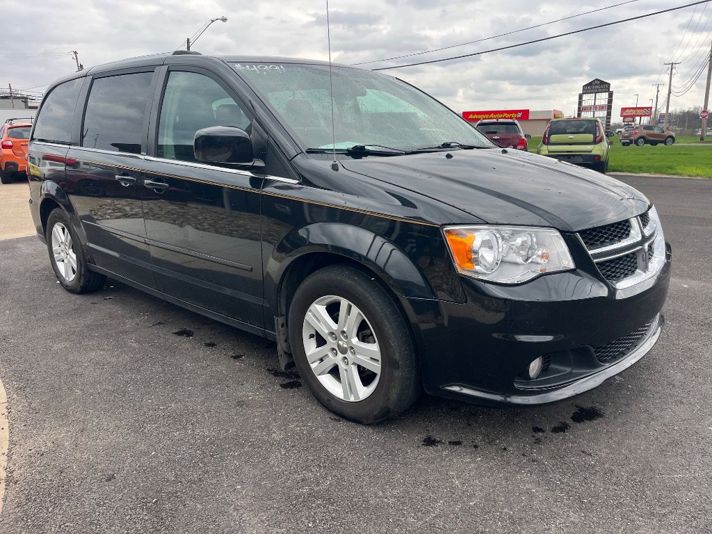 Used 2011 Dodge Grand Caravan Crew image 3