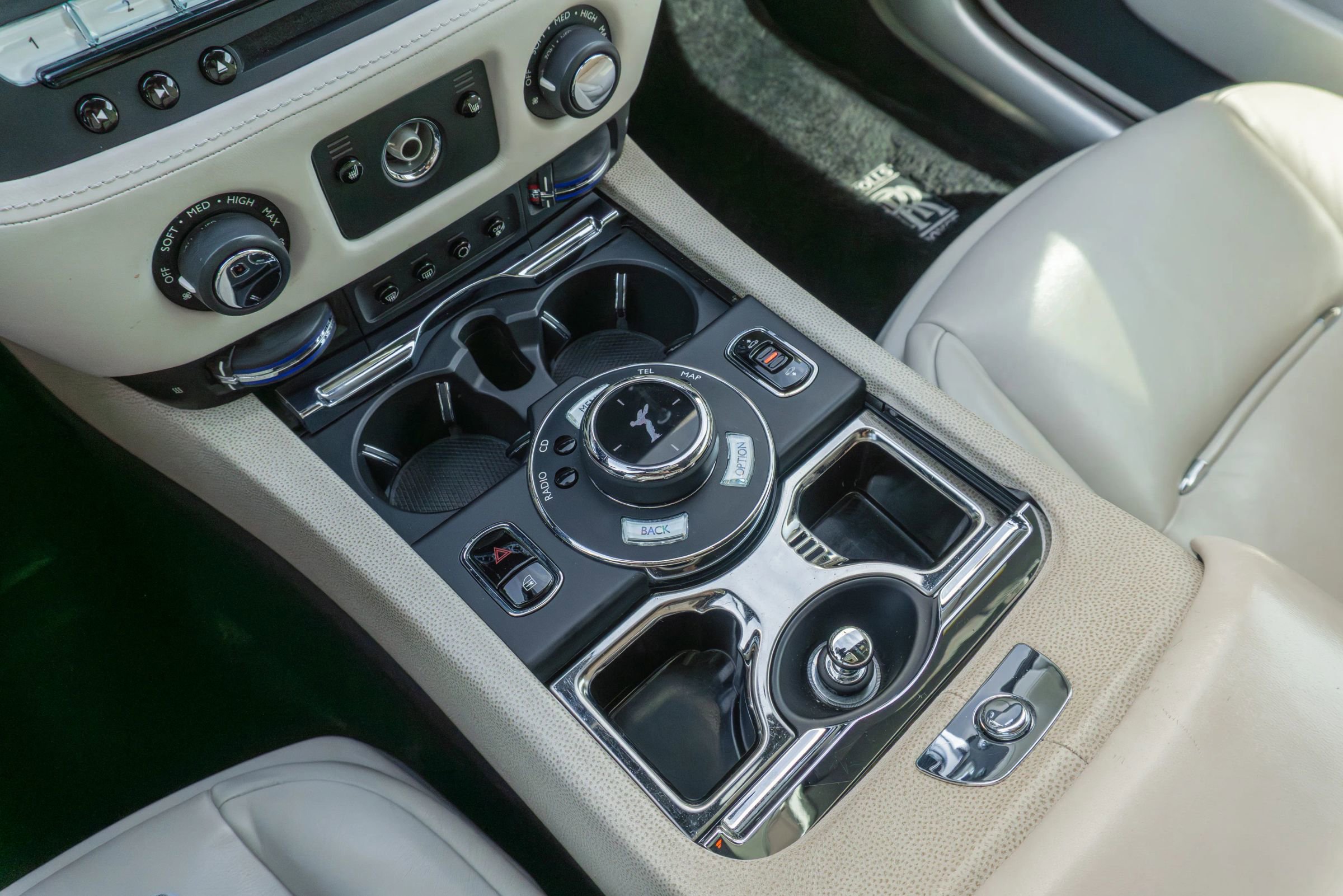 Used 2016 Rolls-Royce Wraith RWD image 79