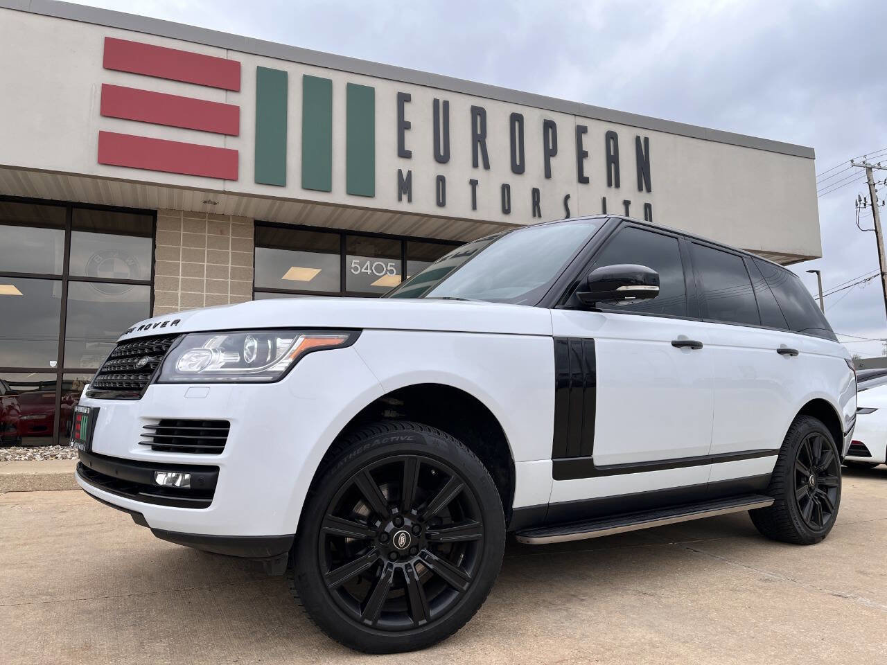 Used 2016 Land Rover Range Rover HSE image 1