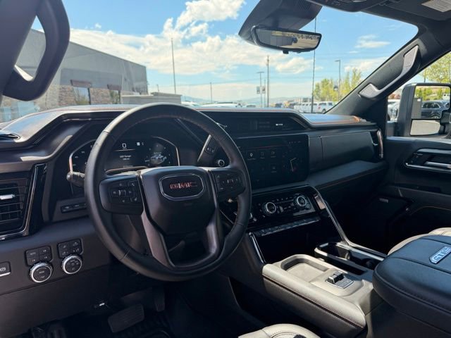 Used 2025 GMC Sierra 3500 AT4 w/ AT4 Premium Plus Package AWD/4WD image 13